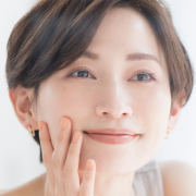 女性の顔